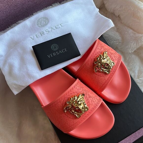Ladies Versace slides - Picture 8 of 8